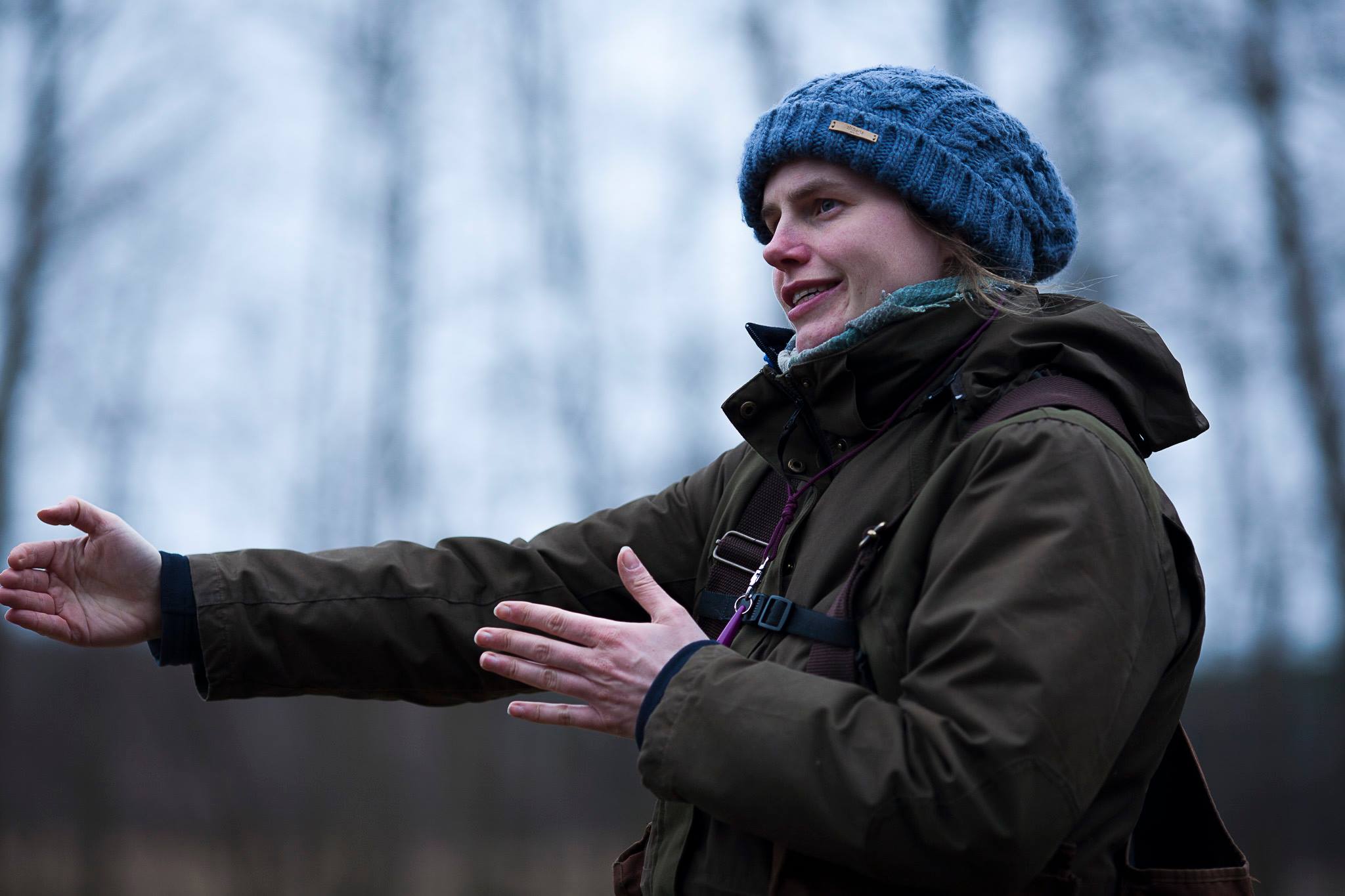 Susanne erklärt eine Trainingsaufgabe